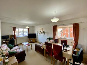 Lounge/Diner- click for photo gallery